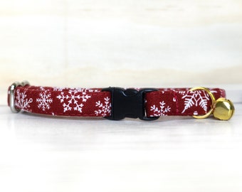 Christmas Breakaway Cat Collar with Bell “Red Christmas Snowflakes” / Collar for Kitten, Cat, Large Cat