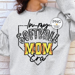 Imagem PNG da era da minha mãe do softball, design de letras de softball de leopardo, downloads de designs de sublimação, arquivo PNG