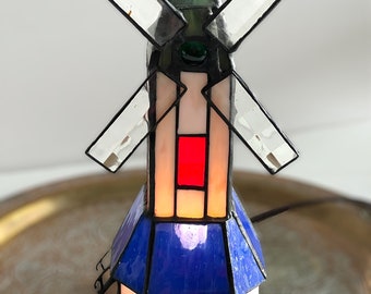 Vintage mosaic Tiffany style windmill accent lamp /night light/vintage home lighting