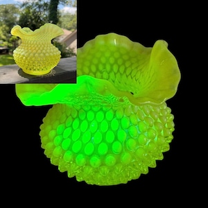 Fenton Topaz Yellow hobnail round vase 5” /cottagecore/collectible glass/vintage yellow vase/glows