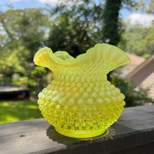 Fenton Topaz Yellow hobnail round vase 5” /cottagecore/collectible glass/vintage yellow vase/glows