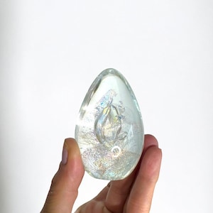 Glass Eye Studios ? Clear iridescent dichroic paperweight/ collectible/handmade glass paperweight/2002/celestial/egg shaped paperweight