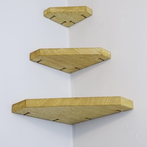Oak Wood Corner Plant Shelf: Floating Wall Decor