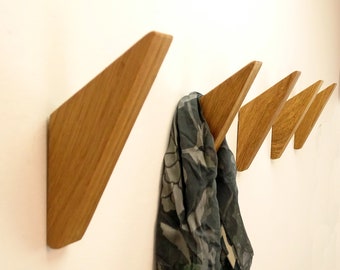Handmade Oak Wood Coat Rack: Wall Mounted Hat & Towel Hook