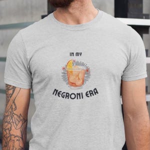 Koszulka unisex Negroni Era, koszulka koktajlowa, koszulka do drinków, prezent alkoholowy, top barmański