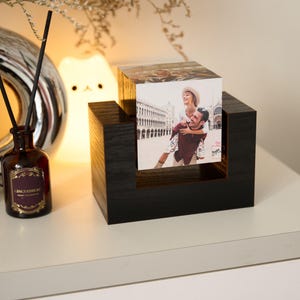 Personalized Photo Cube, Custom Picture Block, Rotating Memory Frame, Wooden Photo Gift, Infinity Flip Cube for Birthday,Anniversary,Wedding