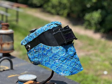 Pirarucu skin chopped tiger hood welding hood