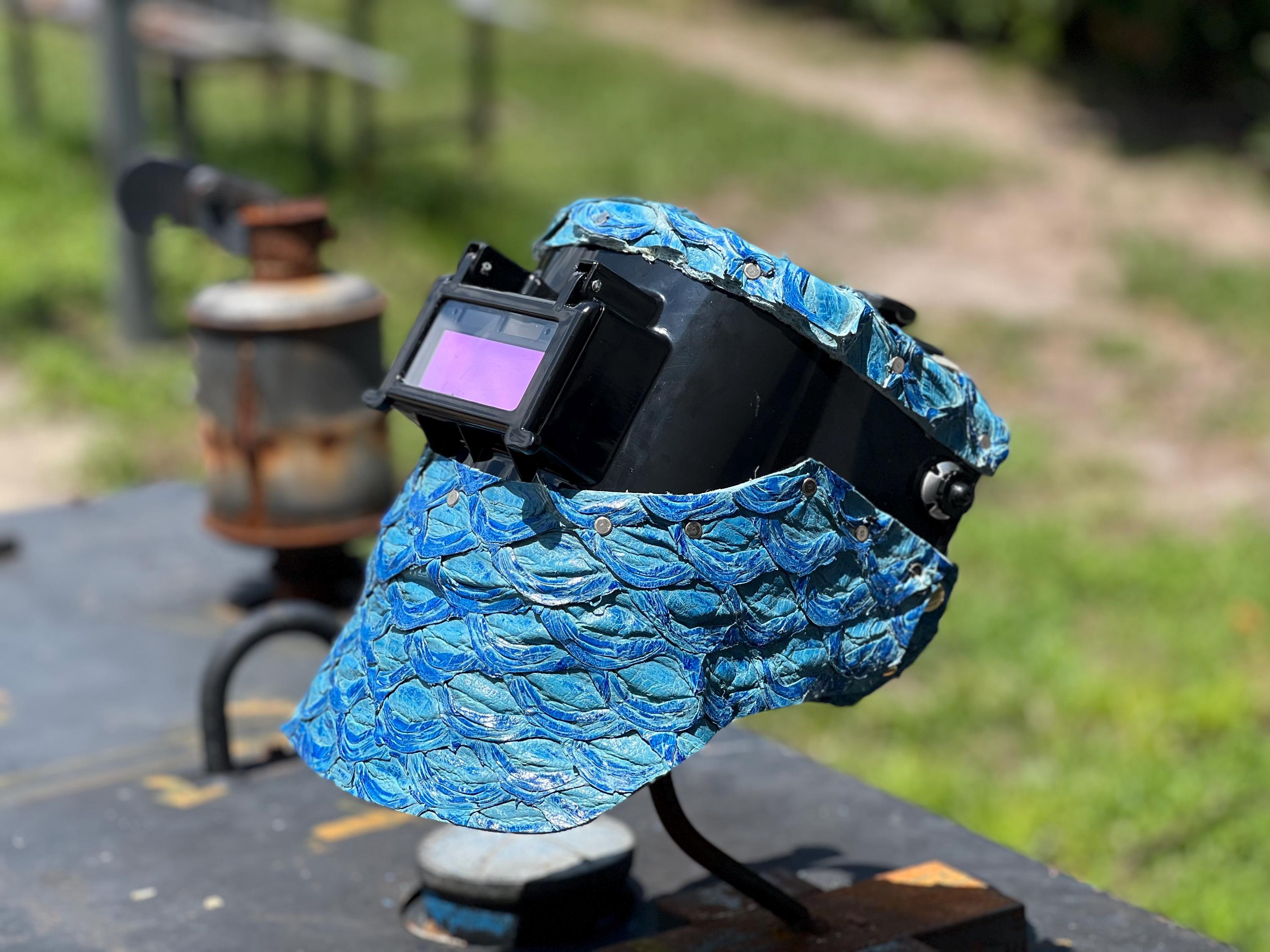 Pirarucu skin chopped tiger hood welding hood