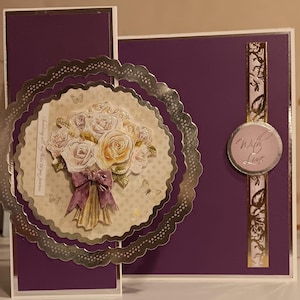 Tarjeta de felicitación hecha a mano, plegada en Z y decorada con decoupage y con mucho amor.