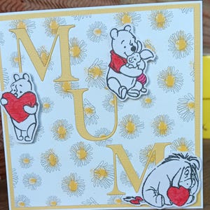 Fait main, morceau de papier, dessiné par maman, carte de voeux inspirée de Winnie l'ourson