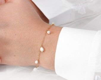 Freshwater Pearl Charms Bracelet - Freshwater pearls bracelet - Summer time bracelet - Silver bracelet - Pearl bracelet - Bracelet "Venus"