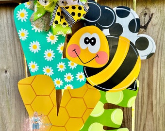 Bee Door Hanger/Attachment: Spring Summer Wreath Attachment