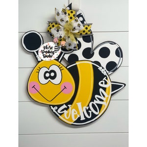 Door Hanger | Wreath Attachment | Spring | Spring Door Hanger | Summer | Summer Door Hanger | Bee Door Hanger | Bee | Bee Wreath Attachment