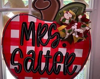 Teacher Door Hanger | Apple Door Hanger | Door Hanger | Teacher | Apple | Wooden Door Hanger | Painted Door Hanger