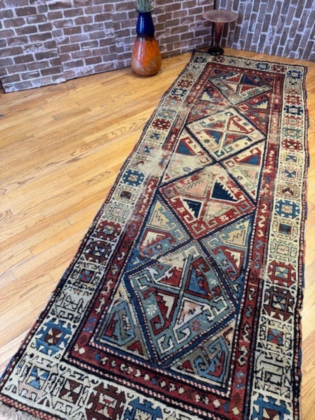 アンティークのアンティーク風コーカサス絨毯、1900 年頃、3'4x9'1