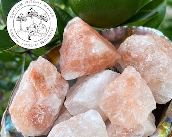 Trozos de sal rosa del Himalaya