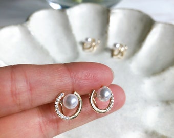 Clip On Earrings Invisible Gold Pearl Zircon Minimalism |New Pain Free Clip Coil Design|Non Pierced Ears|Jewelry for Her