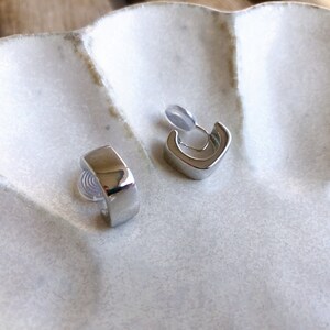 Clip On Earrings Invisible Clip Chunky Silver Simple Geometric Square Minimalist Studs New Pain Free Clip Coil Design Non Pierced Ears zdjęcie 2