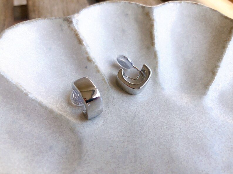 Clip On Earrings Invisible Clip Chunky Silver Simple Geometric Square Minimalist Studs New Pain Free Clip Coil Design Non Pierced Ears zdjęcie 2