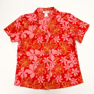 Women&#39;s Hawaiian Button Down Campshirt, Made In Hawaii, 2 tone hibiscus