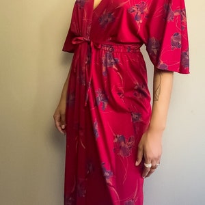 70s Vintage Bohemian Floral Long Robe Dress Long Wrap Dress Hippie Dresses V Neck Dresses Floral Wrap Dress S-M image 2