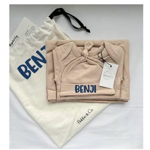 Personalized Newborn Going Home Outfit Bundle | Embroidered Organic Cotton Set with Swaddle, Hat, Shirt, Pants & Canvas Bag