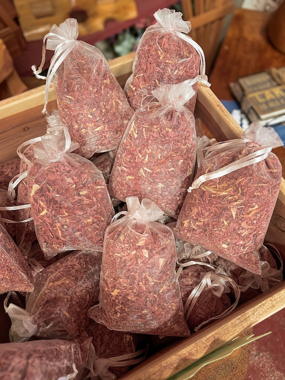 Cedar Shavings / Sachet Bag Cedar Shaving / Red Cedar Shavings / Set of 2 Cedar Shaving Bags / Bags of Aromatic Cedar Shavings / Raw Cedar