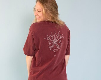 Unisex Sunflower burgundy oversize t-shirt sustainable & hand printed