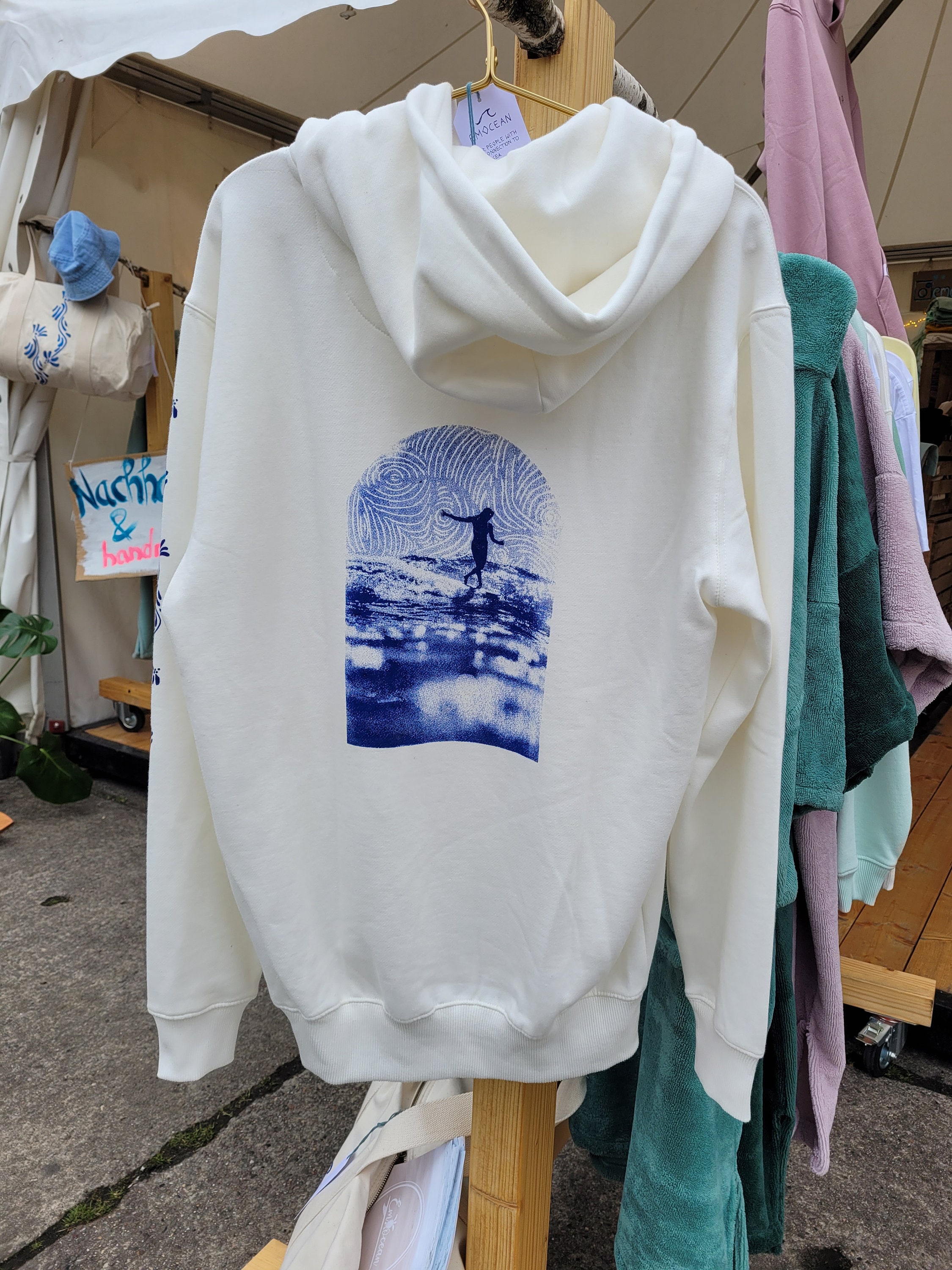 The wave hoodie