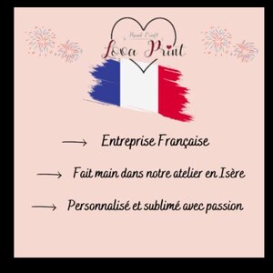 May include: A pink background with a red heart containing the text "Lova Print" and the text "Hand Craft" above it. A French flag is below the heart. The text "Entreprise Fran&ccedil;aise" is below the flag. The text "Fait main dans notre atelier en Is&egrave;re" is below that. The text "Personnalis&eacute; et sublim&eacute; avec passion" is below that.