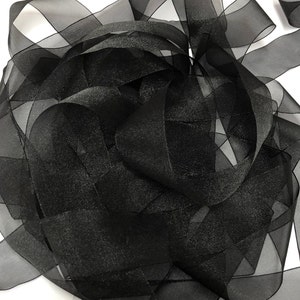 Schwarzes Organzaband, Berisfords UK Super Sheer Ribbon, gewebter Rand, Breiten 10 mm, 15 mm, 25 mm und 40 mm, Meterware