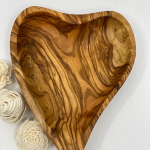 Personalized Heart-Shaped Olive Wood Tray - Serving Dish, Jewelry Holder, Valentine’s Gift