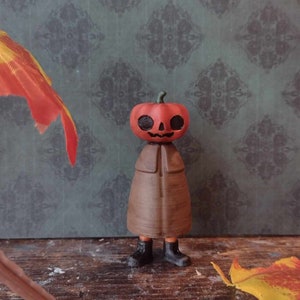 Pumpkin Man Figurine – Gothic Autumn Decor, Halloween Sculpture, Spooky Cute Pumpkin Doll, Dark Cottagecore Figurine, Oddities Collectible