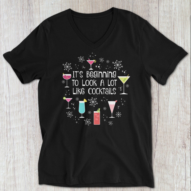 It's Beginning to Look a Lot Like Cocktails Christmas Holiday V-Neck T-Shirt, Funny Christmas Party Drinking Martini Glass Shirt, Plus Size image 3