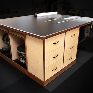 Outfeed Assembly Table Plan | Woodworking Project Plans