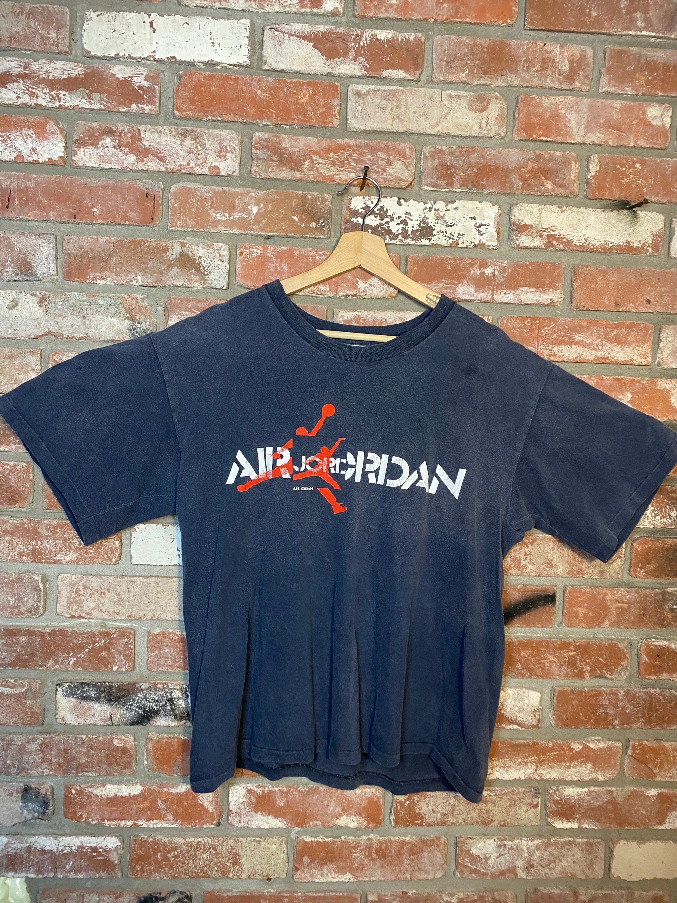 Vintage 90s Air Jordan Nike Red jumpman T-shirt-Size M
