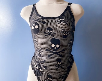Body espeluznante de calavera de rejilla