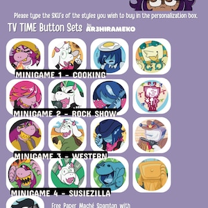 Könnte beinhalten: Ein lila Poster mit dem Text "ITEM SKU" und "TV TIME Button Sets". Es zeigt Cartoon-Button-Sets mit verschiedenen Charakteren und dem Text "MINIGAME 1 - COOKING", "MINIGAME 2 - ROCK SHOW", "MINIGAME 3 - WESTERN" und "MINIGAME 4 - SUSIEZILLA".