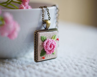 Embroidered Pendant with Pink Rose in Antique Bronze Chain Necklace, Classic Vintage Style with Floral Embroidery on Tea-Dyed Linen