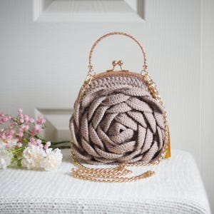 Crochet Rose Bag: Elegant Wedding Purse with Chain Strap