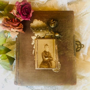 Antique Velvet Victorian Photo Album: Cabinet Photos & Gilded Pages