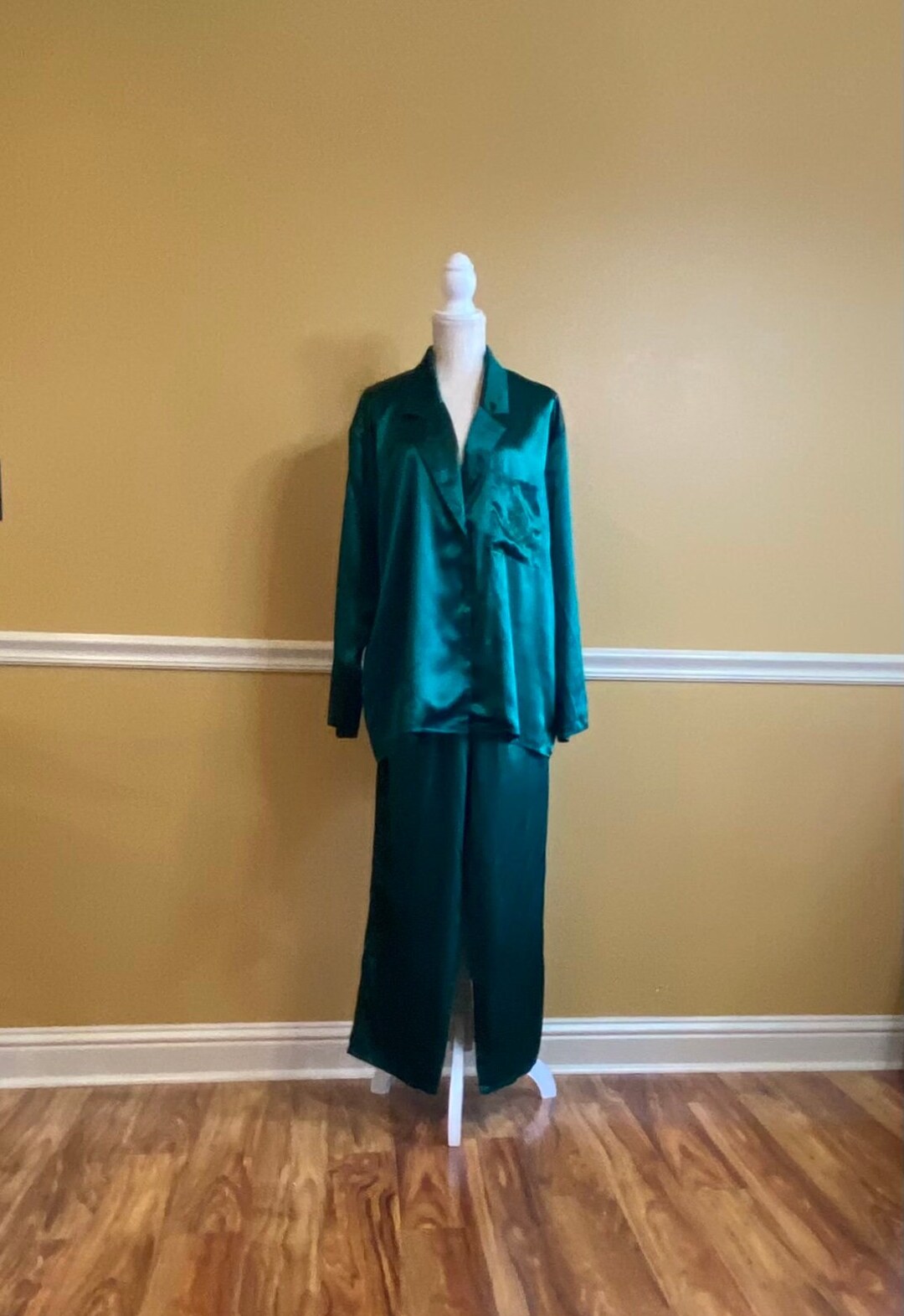 Vintage Victorias Secret Gold Label Satin Emerald Green Pajama Set