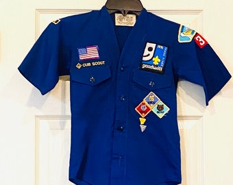 Vintage 1976 / Cub Scout Button Up Shirt, Size Small, Boy Scouts of America, Scout Memorabilia, Louisiana Patch, Collectible Patches