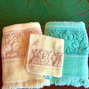 Vintage Sears Yellow and Green Towels, Vintage Terry Towels, Retro Bathroom