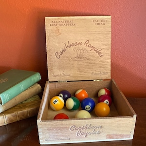 Vintage Caribbean Royale Wooden Cigar Box/Hinged/No Contents/, Collectible Cigar Boxes, Tobacco Box