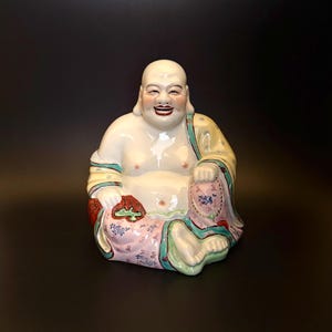 Vintage Famille Rose Laughing Buddha Statue: Chinoiserie Porcelain Budai, 10&quot;