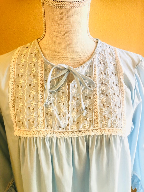 Vintage 1970s Barbizon Long Nightgown, Size S, Re… - image 4