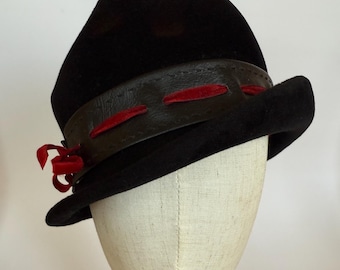 Vintage Mr John Jr Red Velvet Hat Women’s Mod Bow Beret Cloche Cap Women main image 2