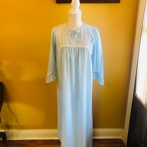 Vintage 1970s Barbizon Long Nightgown, Size S, Retro Fashion, Photo Props, Shabby Nightgowns image 1