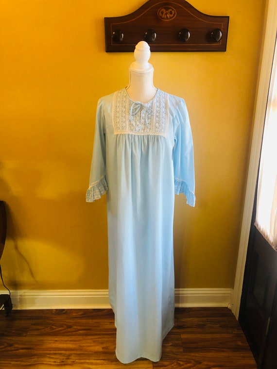 Vintage 1970s Barbizon Long Nightgown, Size S, Re… - image 1